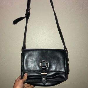 Cute black purse for sale!! 👛💗🛍
